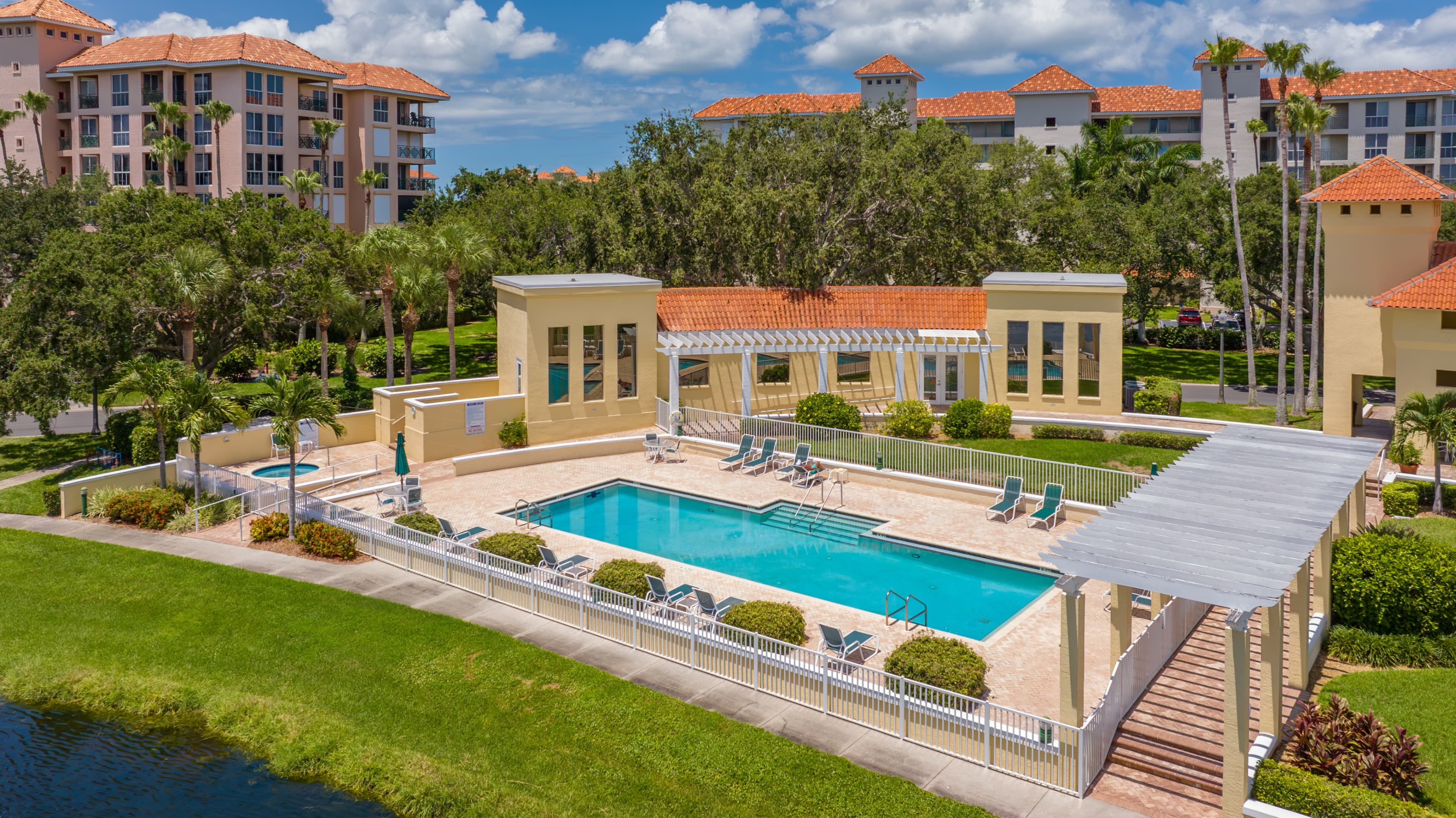 Dolphin Cay Community