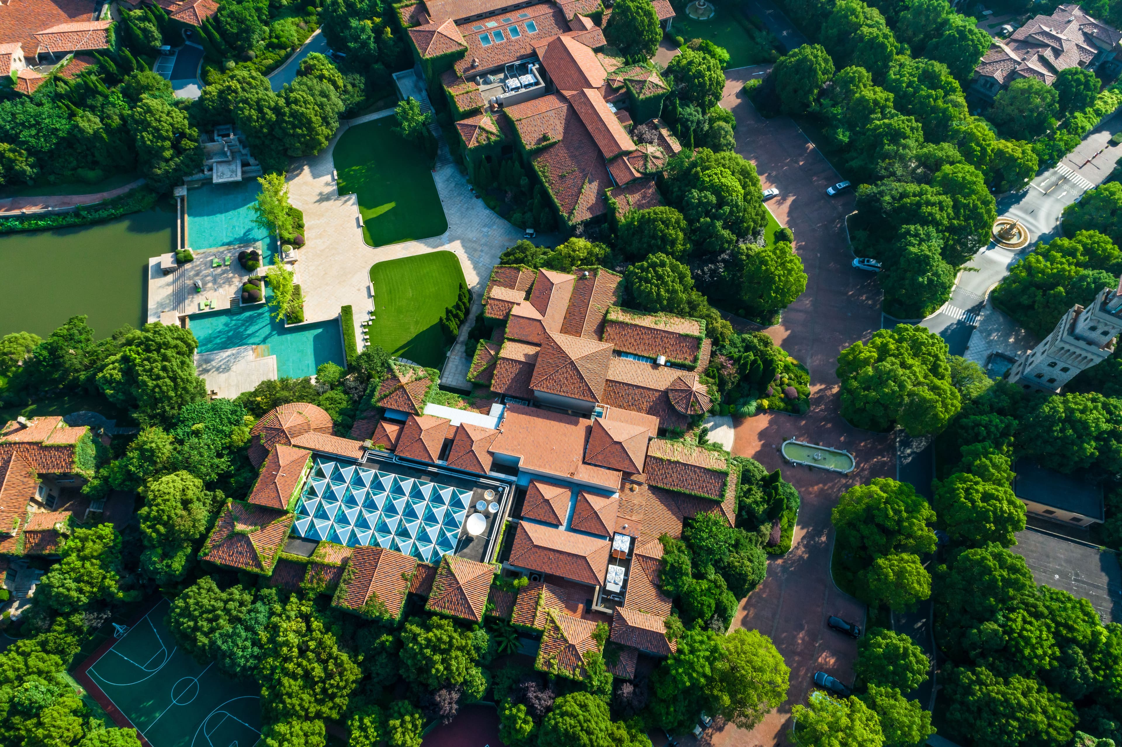 What Defines a Mansion vs. a House in Tampa Bay Luxury Real Estate?